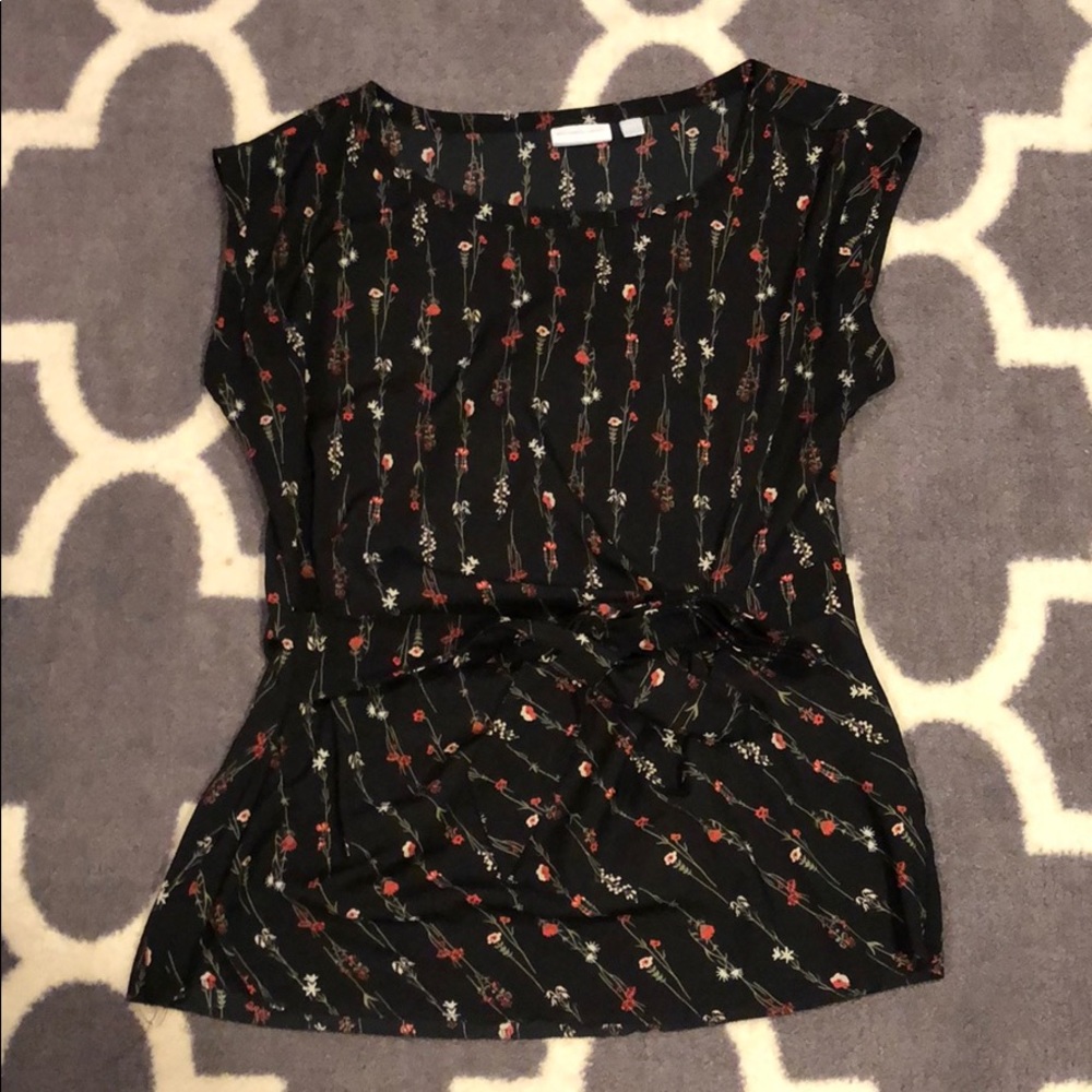 New York and Company Short Sleeved faux wrap top